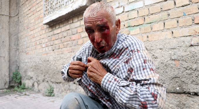 Vicdansızlar! Yaşlı adamı öldüresiye dövüp...