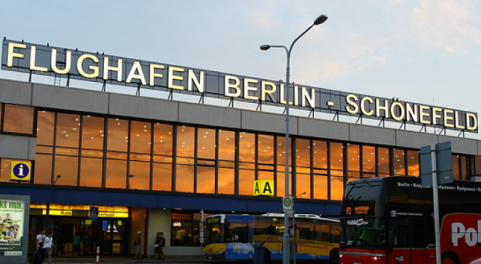 Almanya'da güvenlik alarmı! Havaalanı boşaltıldı