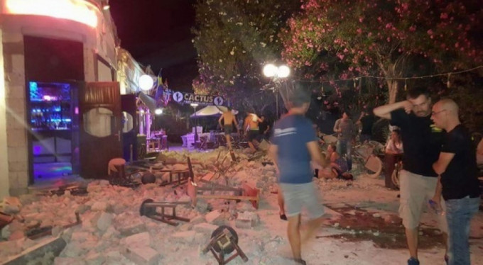 Deprem Yunanistan'ı da vurdu: 2 ölü