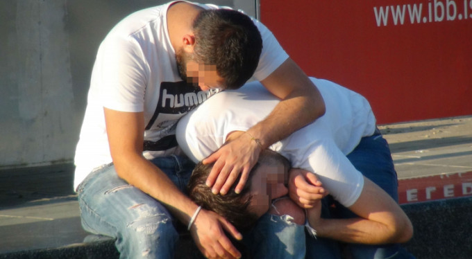 Bonzai içen gencin görüntüsü yürekleri yaktı