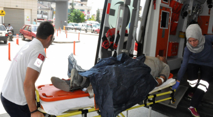 Bursa'da korkunç olay! Kalçasına demir saplandı