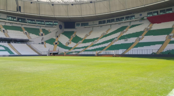 Stadın çimleri için İtalya'dan makine bekleniyor