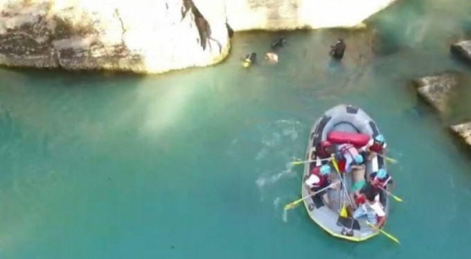 18 yaşındaki genç ölüme atladı