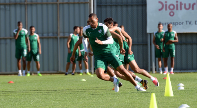 Bursaspor'da yedekler as takımı yendi