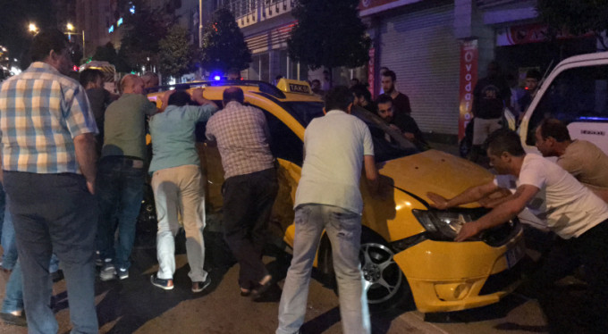 Bursa'da feci kaza! 4 yaralı