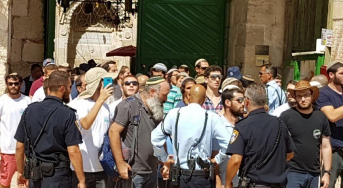 Onlarca Yahudi Mescid-i Aksa'ya girdi