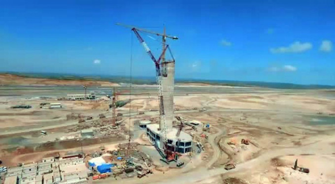 3. Havalimanı hız kesmiyor