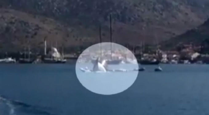 Yatın batma anı kamerada