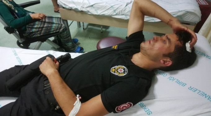 Rezil final! Holiganlar iş başında