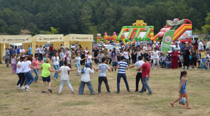 Bursa'da köy şenlikleri devam ediyor