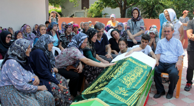 Bursa'da ölen gence acı veda! Gözyaşları sel oldu