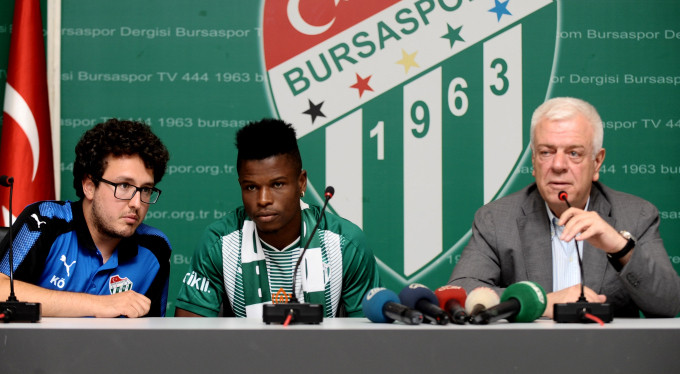 Agu resmen imzaladı