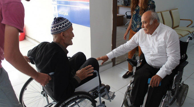 Bursa'da engel tanımayan vefa duygulandırdı