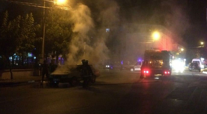 Bursa'da faciadan dönüldü! Giden araç yandı