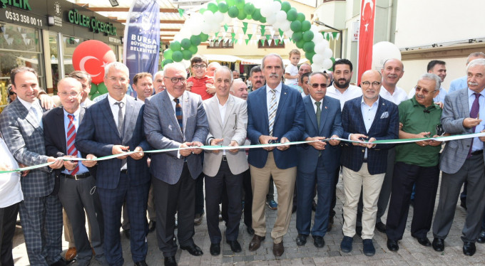 Bursa'da çifte açılış