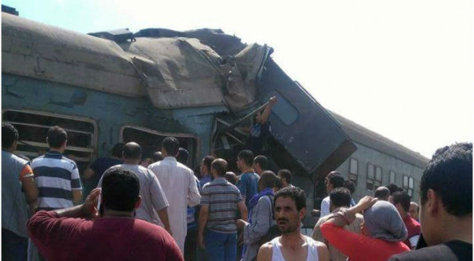 Korkunç olay! Trenler kafa kafaya çarpıştı