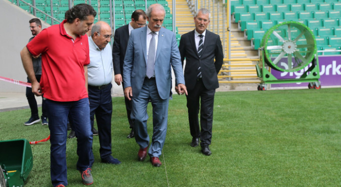 Yeşil-beyaz renklere kimse leke getirmesin