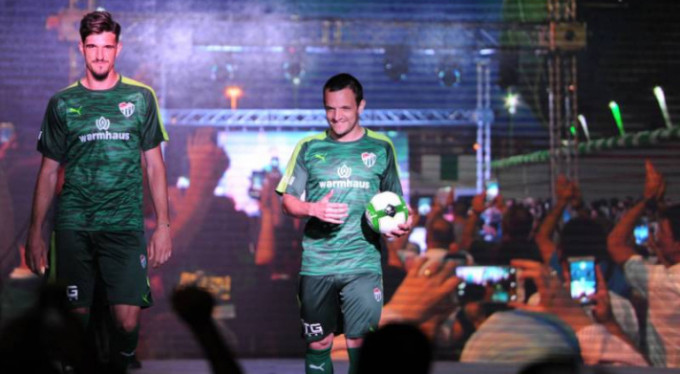 İşte satılan forma sayısı!