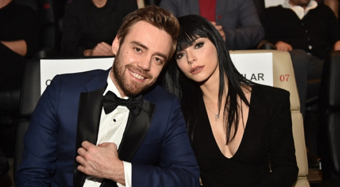 Ünlü çiftten flaş karar!