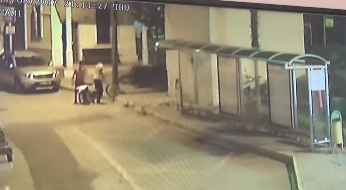 Bursa'daki rahat hırsızlık kamerada