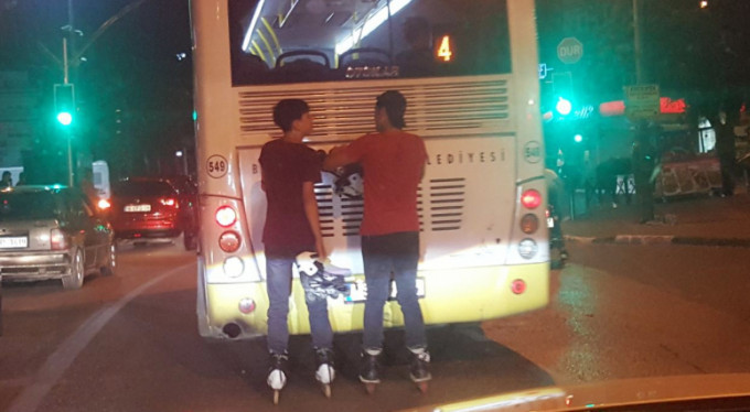 Bursa'da tehlikeli yolculuk