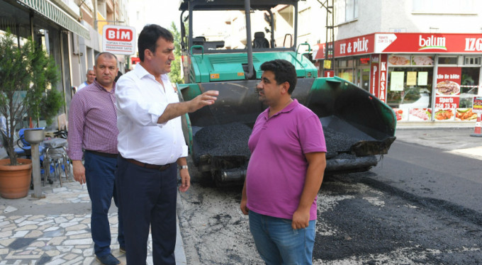 Bursa'da bozuk yollar bir bir onarılıyor