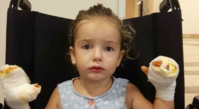 Bursa'da korkunç anlar! Ufak kızın elinde patladı...