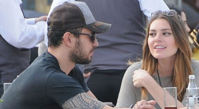 Barıştılar, aynı evde yaşıyorlar!