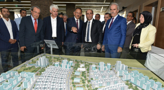 Bakan Özhaseki'den Bursa'ya tam not!