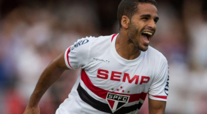 Douglas'ta problem pasaport!