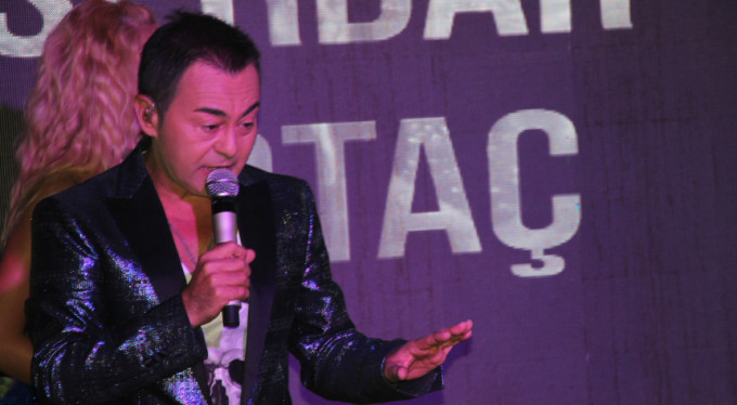 Ünlü oyuncudan hayranlarına müjde