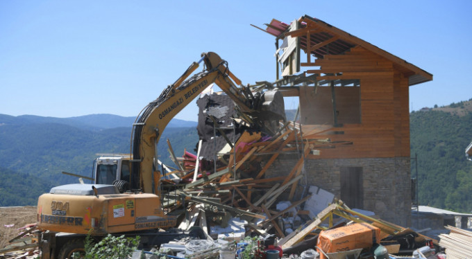 Bursa'da o villalar yıkıldı!