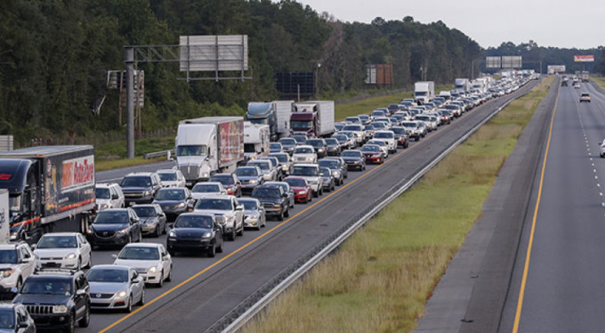 Felaket haberi yolları kitledi! Herkes kaçıyor