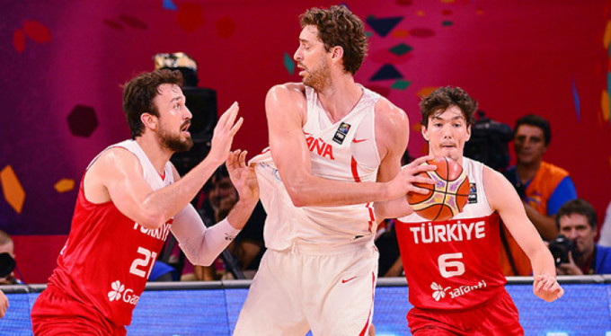 12 Dev Adam Avrupa'ya veda etti