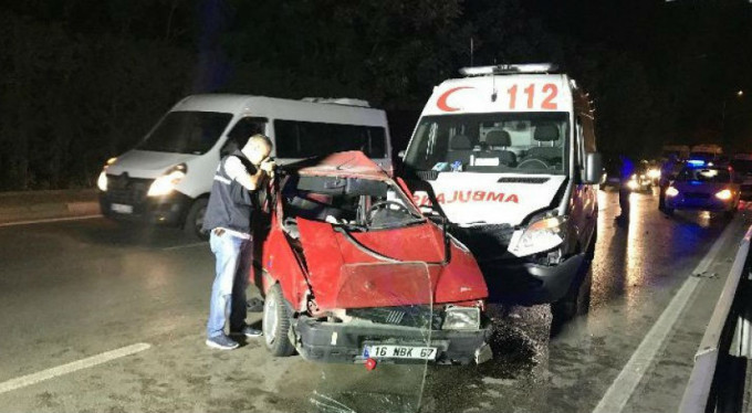 Bursa'da feci kaza! Ambulansla çarpıştı