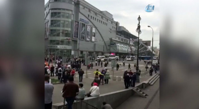 Rusya'da bomba alarmı: 21 bin kişi...