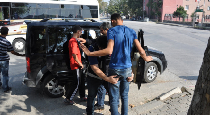 Bursa'da okullarda kuş uçurtmadılar