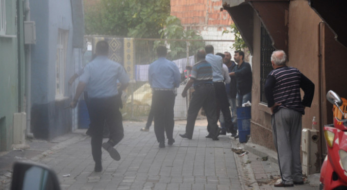 Bursa karıştı! Polise saldırdılar...