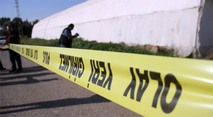 Kan donduran olay! Bebeğini tuvalet camından...