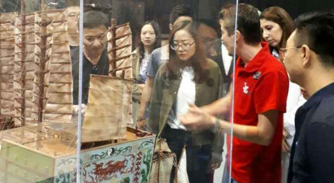 Çinli gazeteciler Bursa'da onu görünce şaştı kaldı!