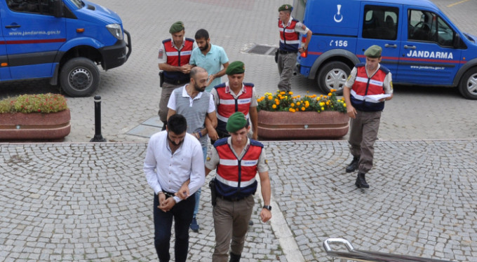 Bursa'da dolandırdılar, bakın nerede yakalandılar!
