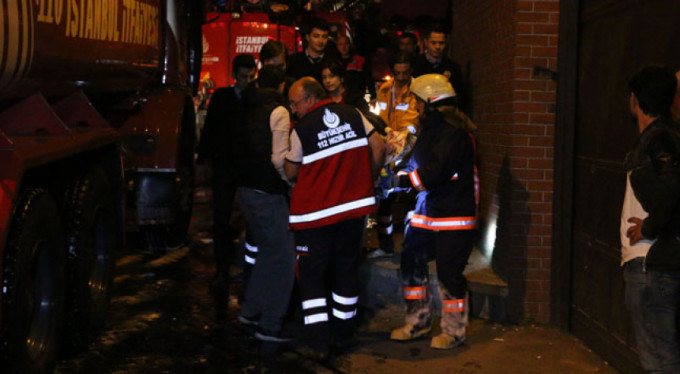 Korkutan yangın! 3 yaralı...