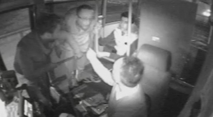 Bursa'da otobüs şoförüne linç girişimi!