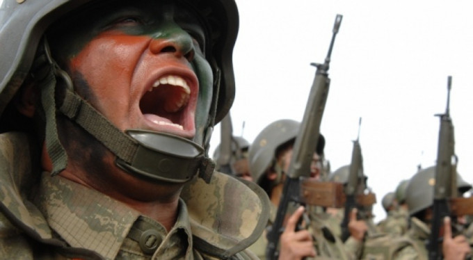 Türk askeri sınırı geçti!