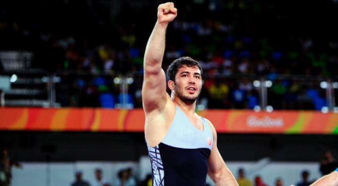 Milli güreşçi silahlı saldırıya uğradı