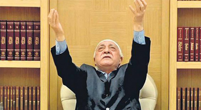 FETÖ elebaşı Gülen'in  her şeyi sahte