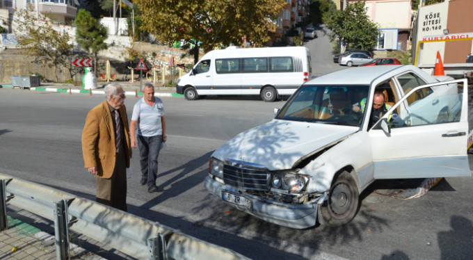 Eşref Kolçak Bursa'da kaza yaptı!