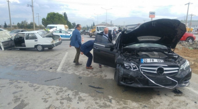 AK Parti milletvekili ve il başkanı kaza yaptı!