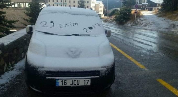 Bursa'ya Cumhuriyet Bayramı'nda kar sürprizi