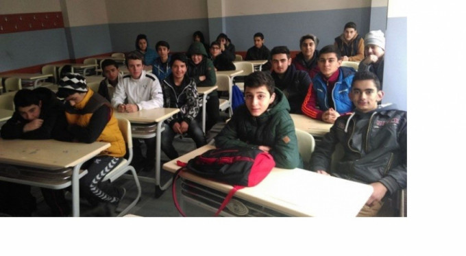 Bursa'da öğrenciler donuyor!